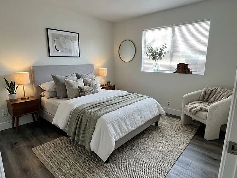 3440 Helix St — Photo 17