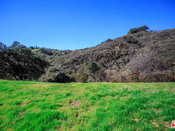 5th image of 1650 Greenleaf Cyn
