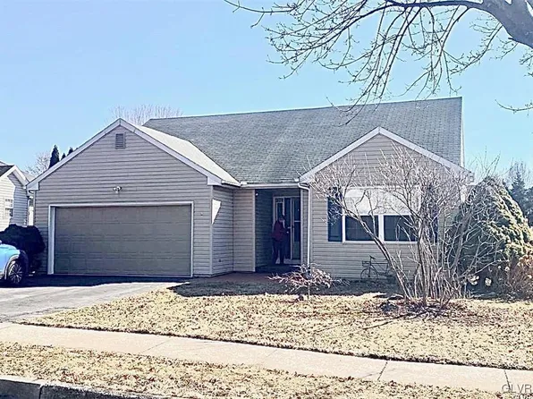 1816 Blush Dr, Easton, PA 18045
