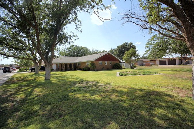 1st image of 4027 Stillwood Ln