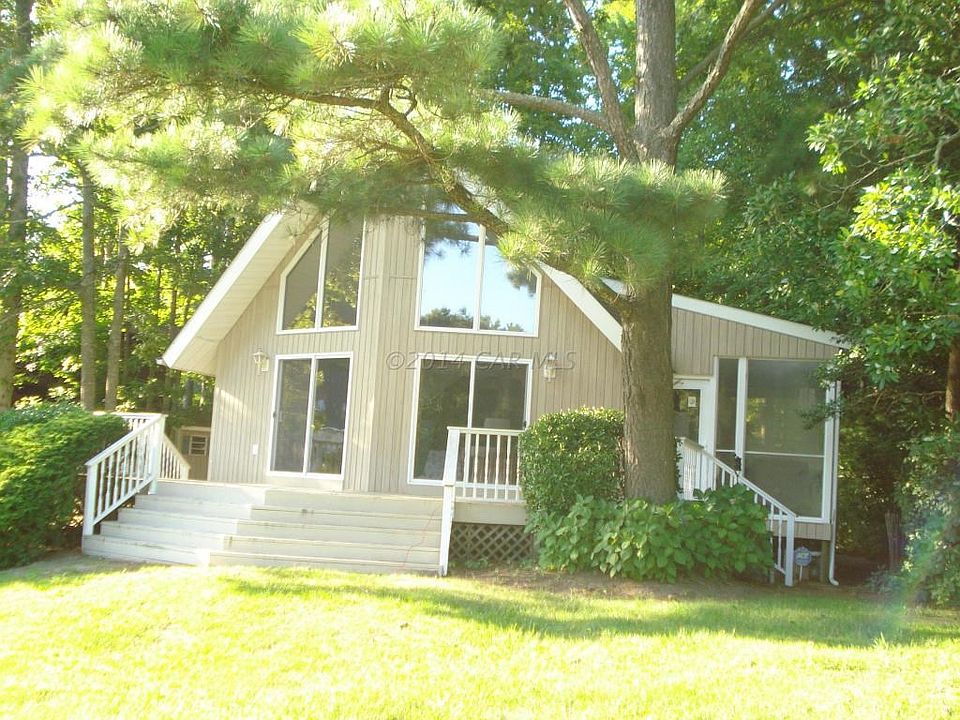 38 Brookside