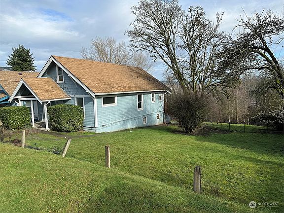 2nd image of 3315 E Grandview Avenue