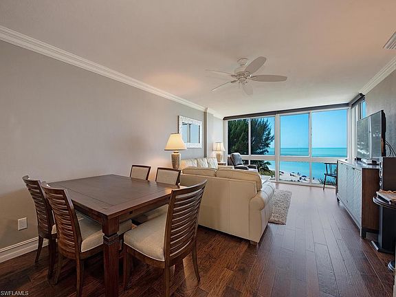 3rd image of 2121 Gulf Shore Blvd N