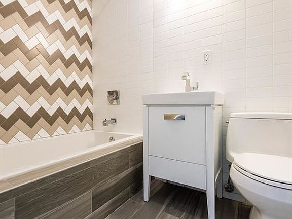 002_78_Jackson_Street__2L-4