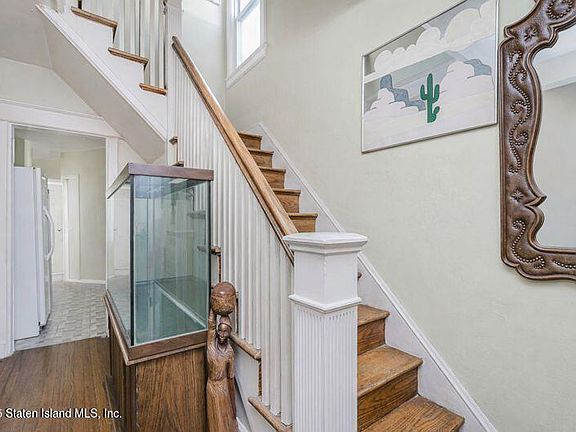 5th image of 4 Vreeland St