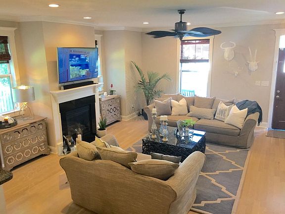 5th image of 8263 Brays Dr