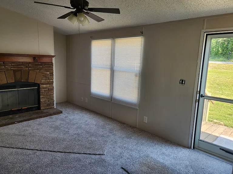347 Gibson Dr — Photo 3