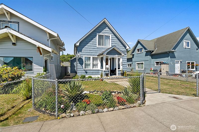 2nd image of 419 Karr Avenue