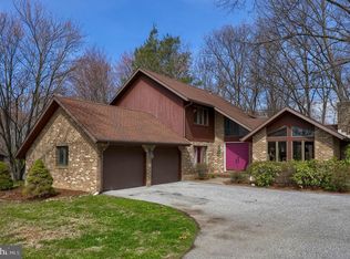2211 Rocky Ridge Ct, York, PA 17406