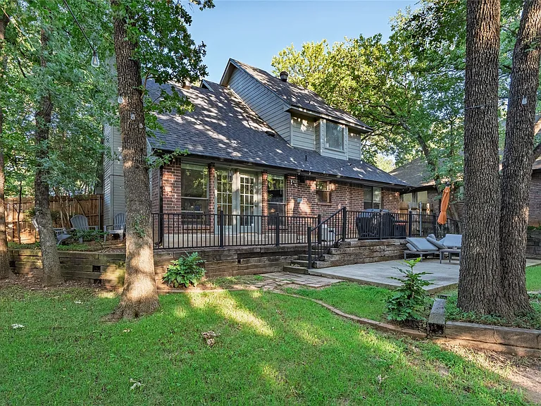 1009 W Winding Creek Dr — Photo 3