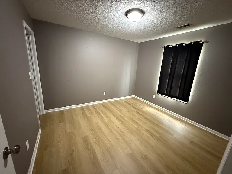 2319 Orchard Creek Dr — Photo 15