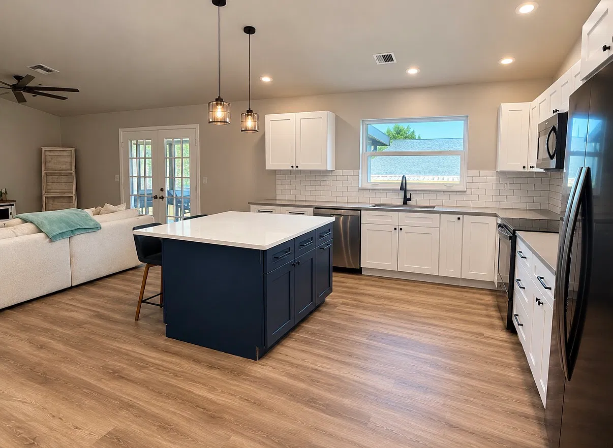 3 bed, 1244 sqft, $3,800 — Photo 3