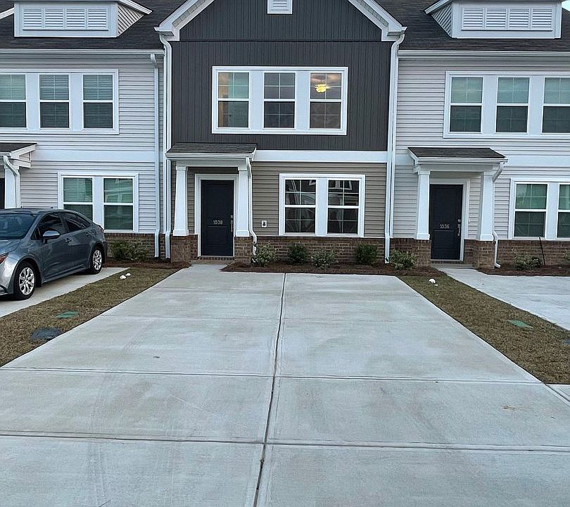 1st image of 1038 Astoria Dr