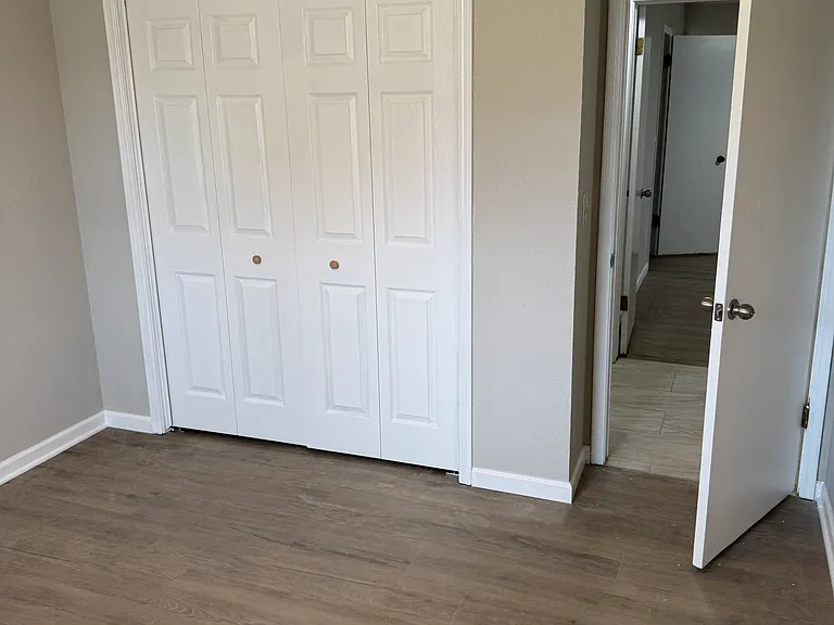 9813 S Country Club Dr — Photo 8