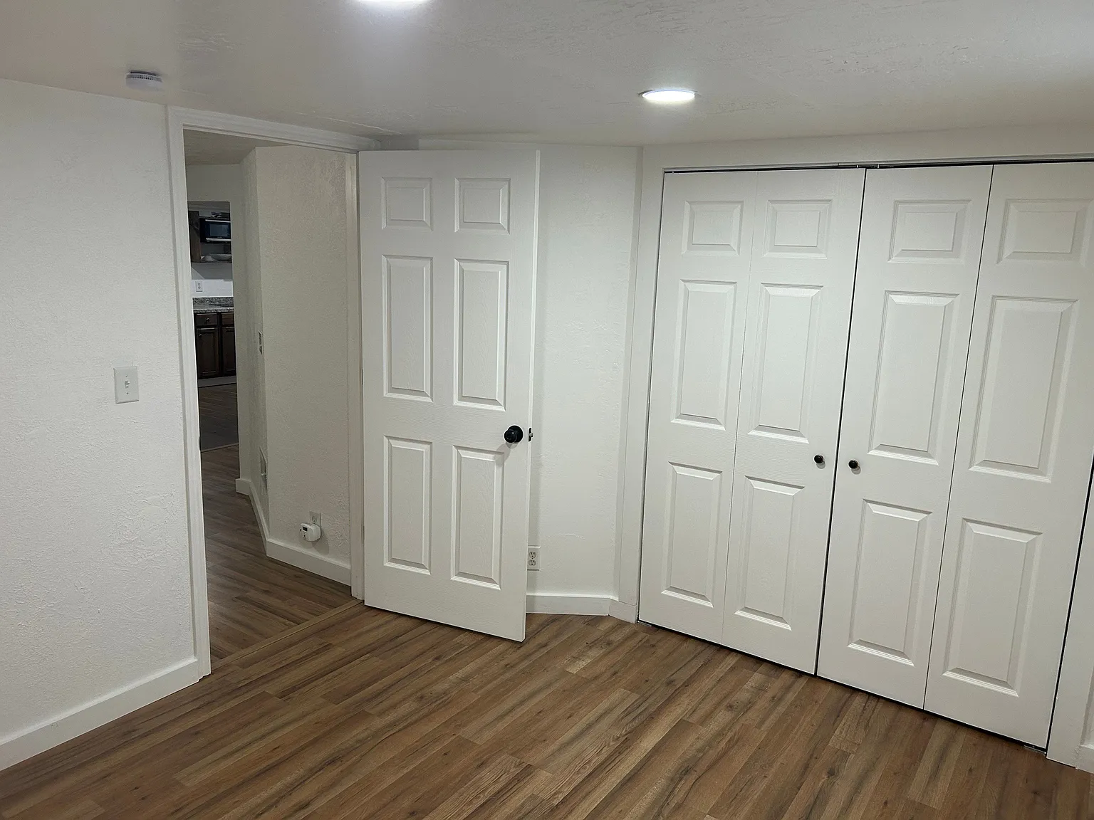 4 bed, 2.0 bath, 1658 sqft, $2,300 — Photo 4