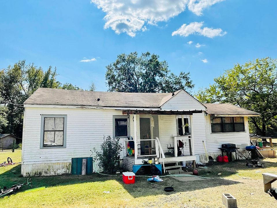 1st image of 153 Palmer Ln