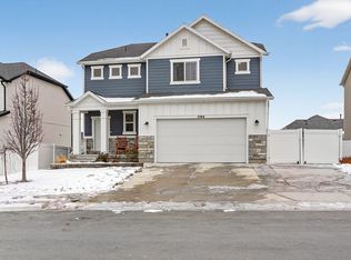 3364 E Bluewater Dr, Eagle Mountain, UT 84005