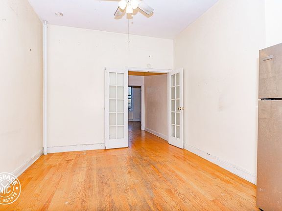 3rd image of 191 Troutman St #2LL