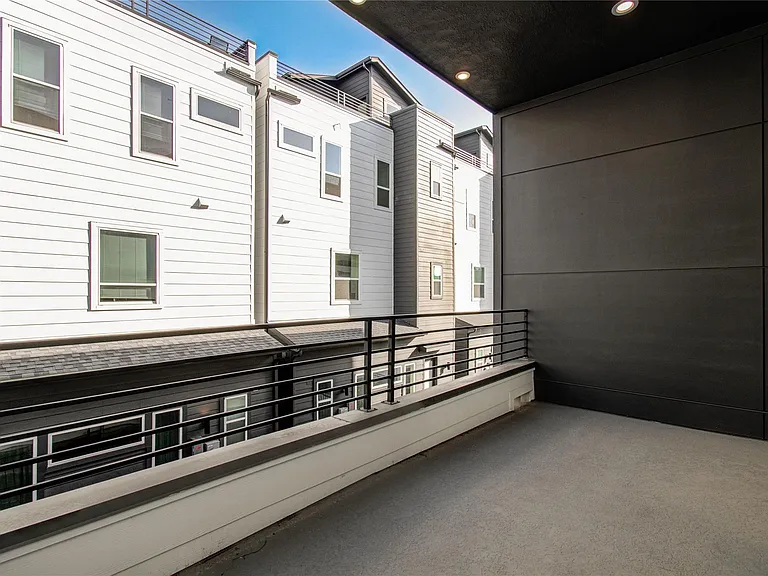 3032 Lamar St — Photo 21