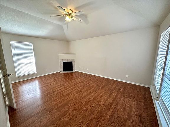 3rd image of 3611 Winstrome Ct