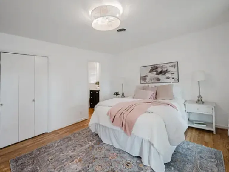 Crest Dr — Photo 27