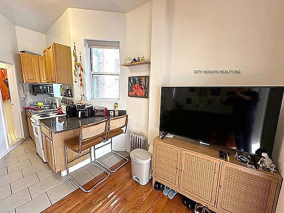 2nd image of 221 Avenue A APT 4