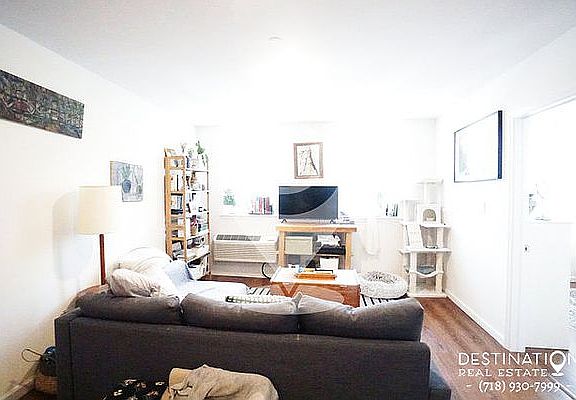 3rd image of 2909 Tilden Ave APT 2D