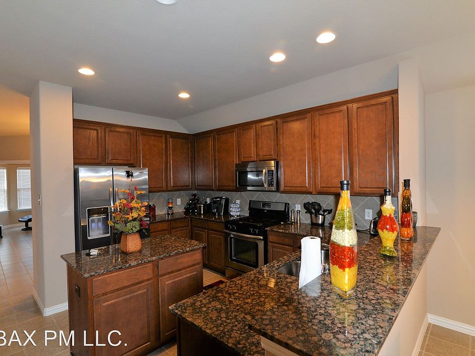 2nd image of 2109 Willow Creek Dr