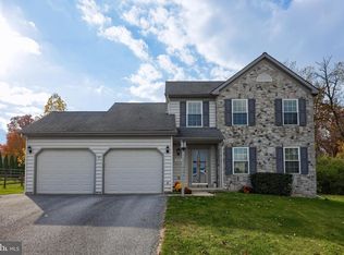 575 Red Run Rd, East Earl, PA 17519