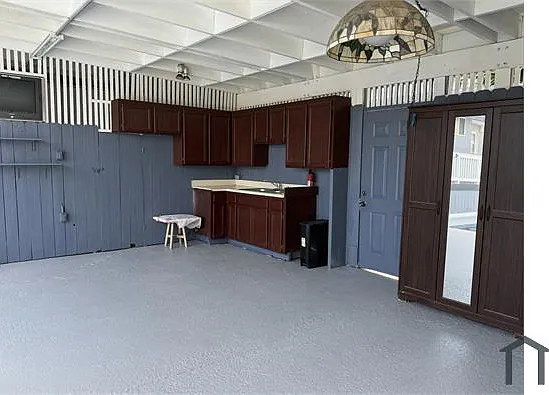834 Florida St — Photo 22
