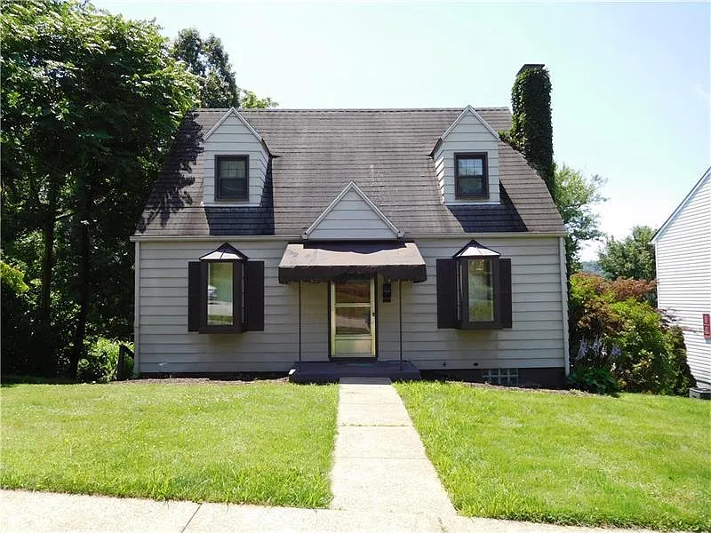 1310 Linden St photo 1