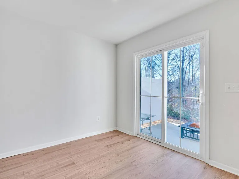 31 Tidworth Dr — Photo 8