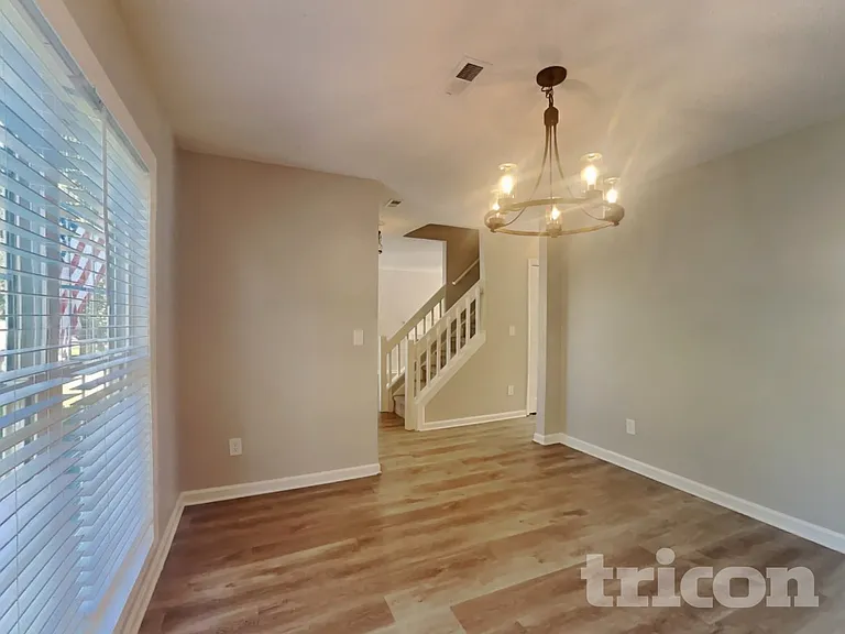 5708 Green Apple Dr — Photo 4