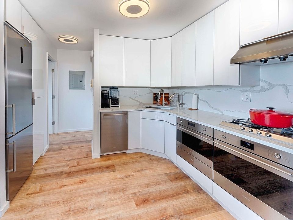 1st image of 353 E 72nd St APT 27A