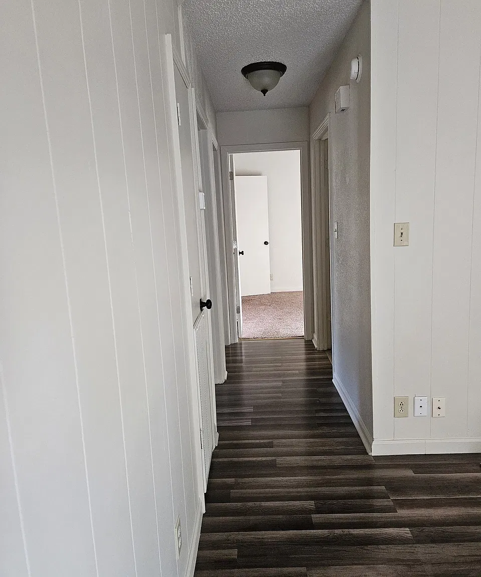 3 bed, $1,400 — Photo 4