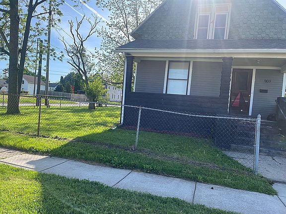 4th image of 905 Montrose Ave