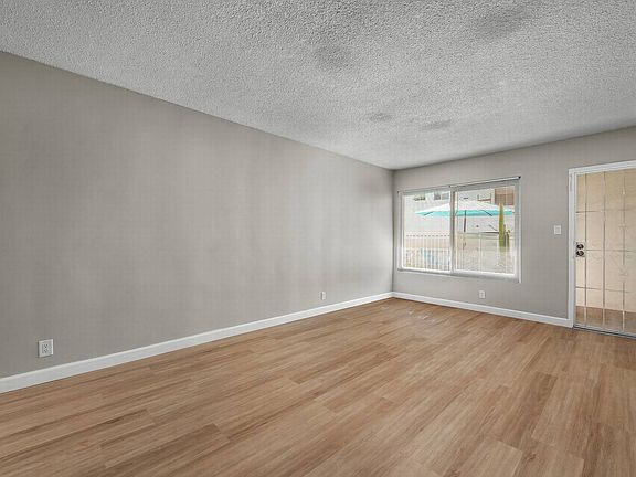 4th image of 5917 Chula Vista Way #6