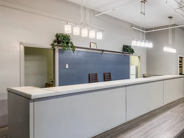Desert Creek Apartments — Photo 25