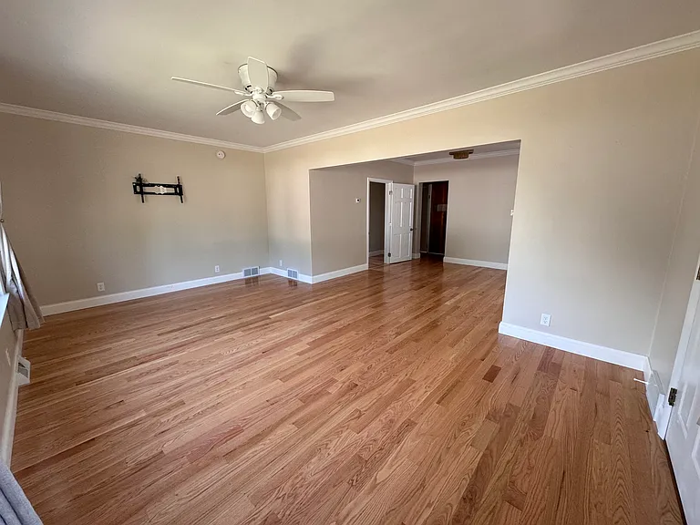 313 Chestnut St — Photo 7