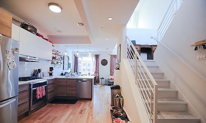 1st image of 110 Jefferson Ave #3