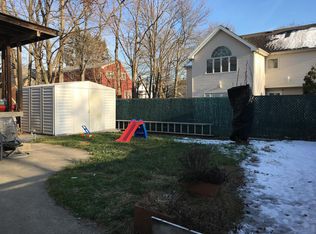 1566 S Railroad Ave, Staten Island, NY 10306