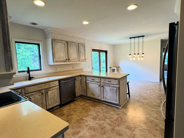 (undisclosed Address)