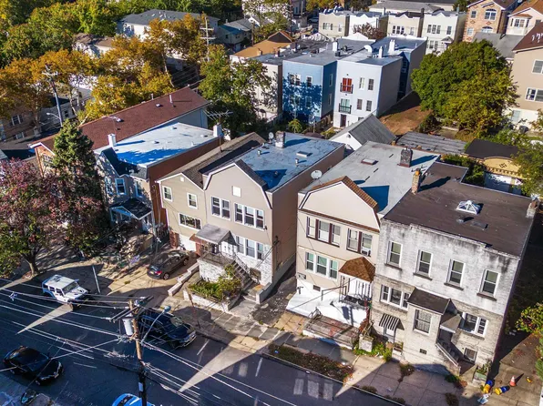 46 Spruce Street image 25 of 28