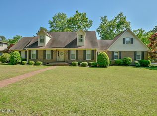 1307 Dunbar Dr, Laurinburg, NC 28352