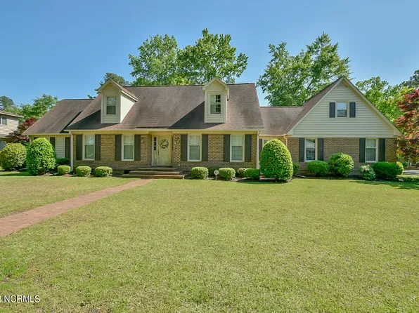 1307 Dunbar Drive, Laurinburg, NC 28352