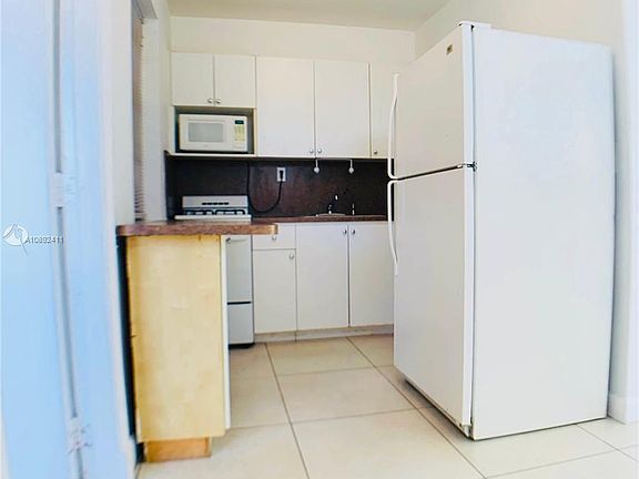 3rd image of 10518 NW 30th Ave #1