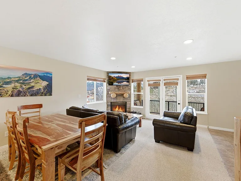 3555 N Fox Run #303 — Photo 12