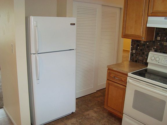 2nd image of 1210 Jennings Dr