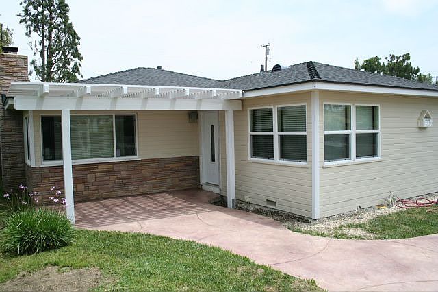 1st image of 80 S Linden Dr