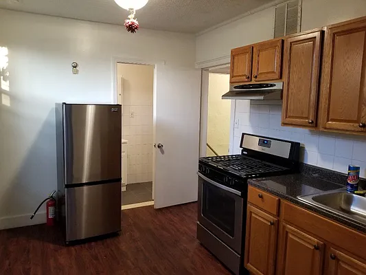 Rented by Creative Realty Inc | media 15